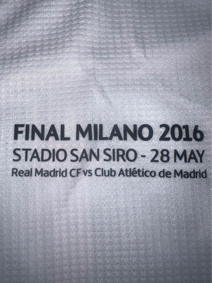Gareth Bale Real Madrid 15/16 UCL Final Kit