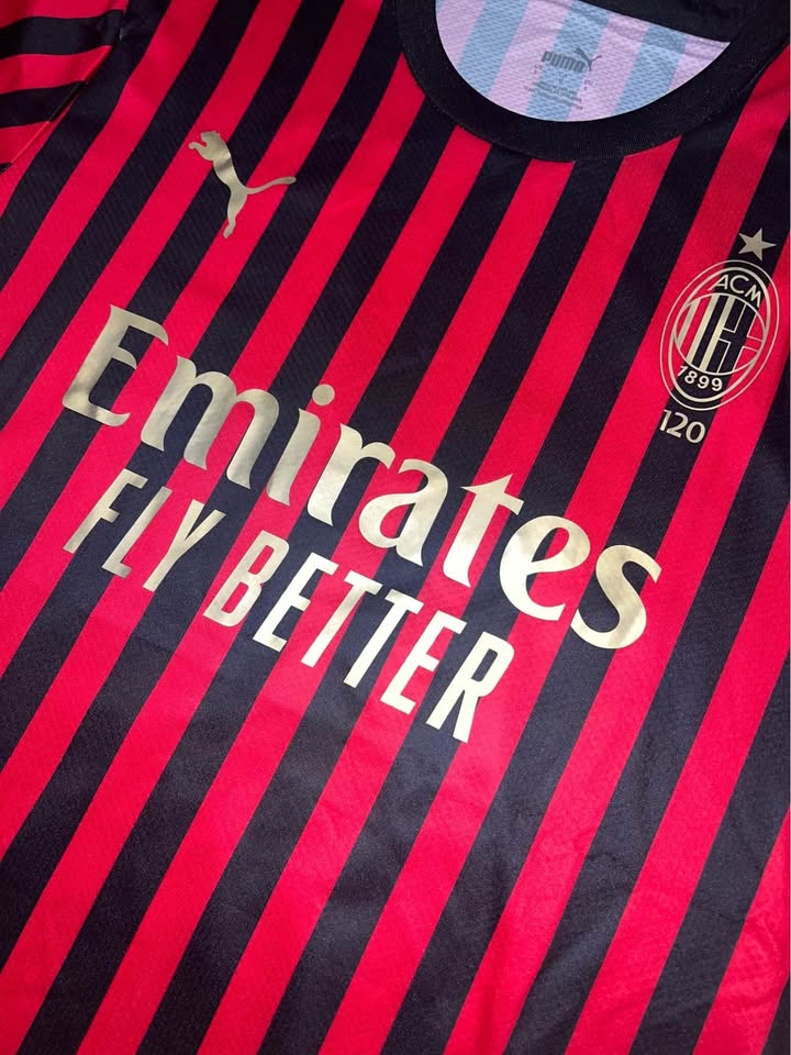 Zlatan Ibrahimović AC Milan 2019/20 120th Anniversary Kit (L)