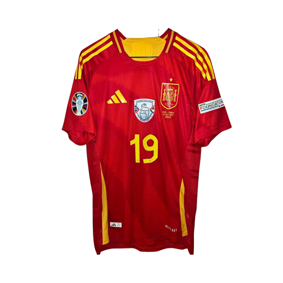 Lamine Yamal  Spain Euro 2024 Home Kit (L)