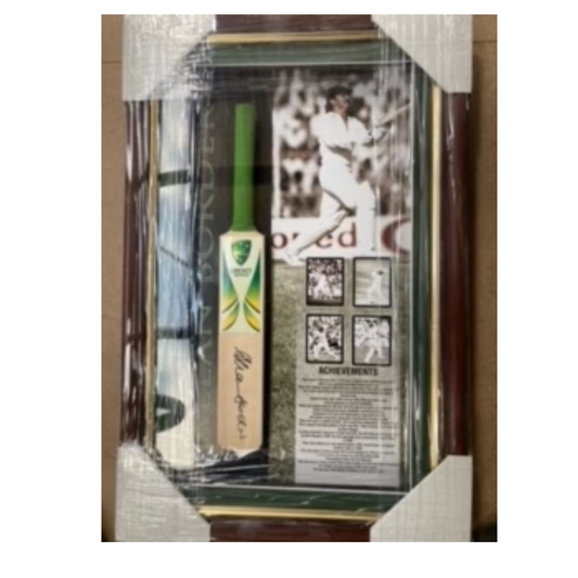 Allan border Signed Mini Bat