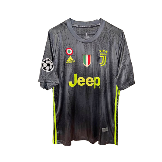 Cristiano Ronaldo Juventus 2018/19 Third Kit (L)