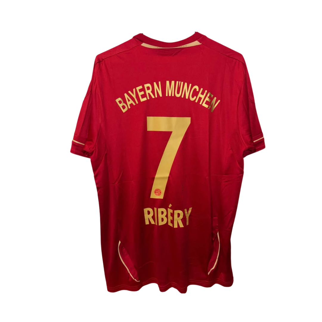 Franck Ribéry Bayern Munich 2011/12 Home Kit (L)